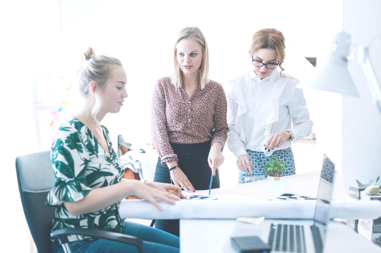 One-on-one advising session in progress